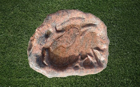 1: Fuglebad "Fugl på gren" Håndhugget